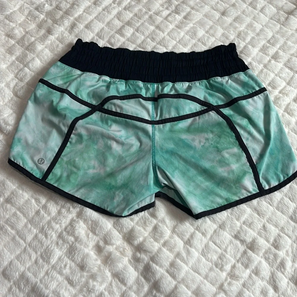 Lululemon Tracker Short II *2-way Stretch